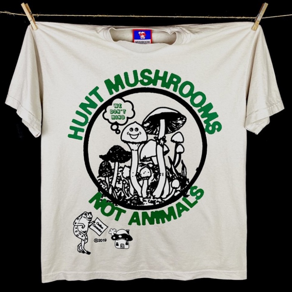 Online Ceramics hunt mushrooms not animals shirt